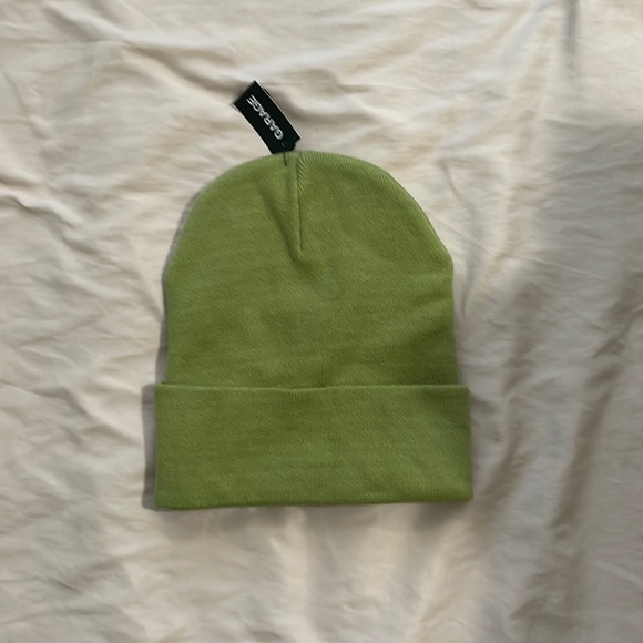 NWT green toque - Picture 1 of 2